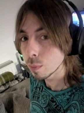 English men looking for love