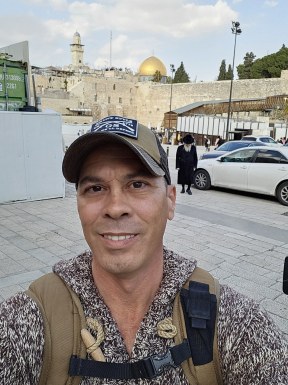 <span>Jeremy , 48</span> <span style='width: 25px; height: 16px; float: right; background-image: url(/bitmaps/flags_small/US.PNG)'> </span><br><span>Dallas, 美国</span> <input type='button' class='joinbtn' style='float: right' value='JOIN NOW' />