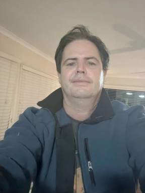 <span>Ronnie, 46</span>&nbsp;<span style='width: 25px; height: 16px; float: right; background-image: url(/bitmaps/flags_small/AU.PNG)'>&nbsp;</span><br><span>Melbourne, 澳大利亚</span>&nbsp;<input type='button' class='joinbtn' style='float: right' value='JOIN NOW' />