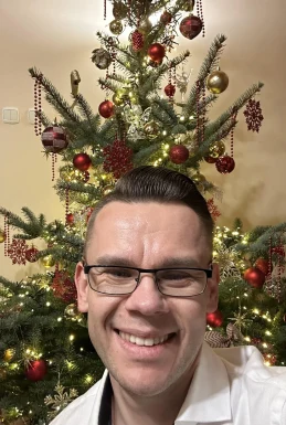 <span>Jason, 45</span>&nbsp;<span style='width: 25px; height: 16px; float: right; background-image: url(/bitmaps/flags_small/CH.PNG)'>&nbsp;</span><br><span>Zürich, 瑞士</span>&nbsp;<input type='button' class='joinbtn' style='float: right' value='JOIN NOW' />